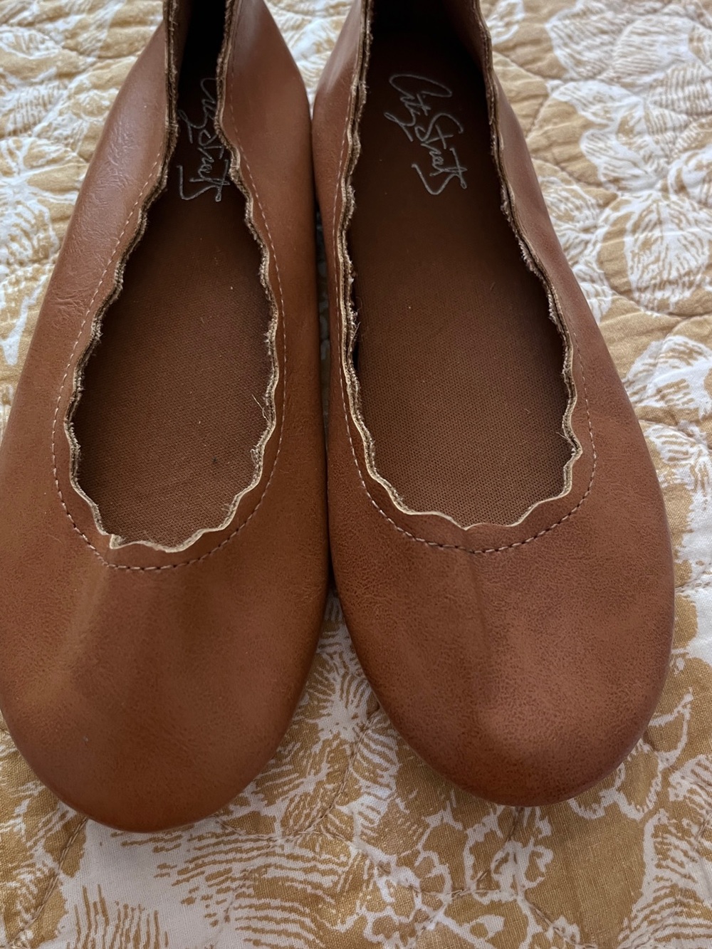 Scalloped Edge Brown Children’s Ballet Flats